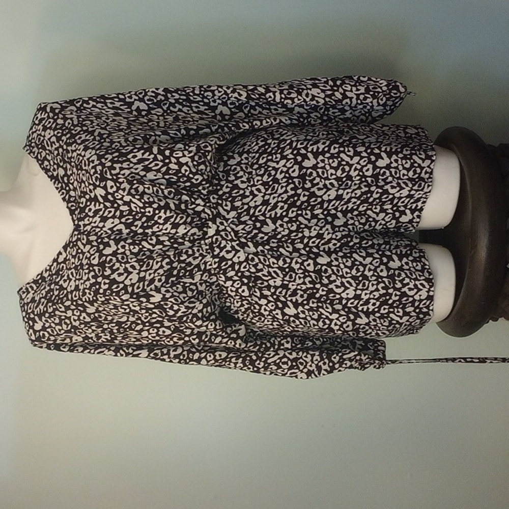 Umgee, black and white, short romper, size xl